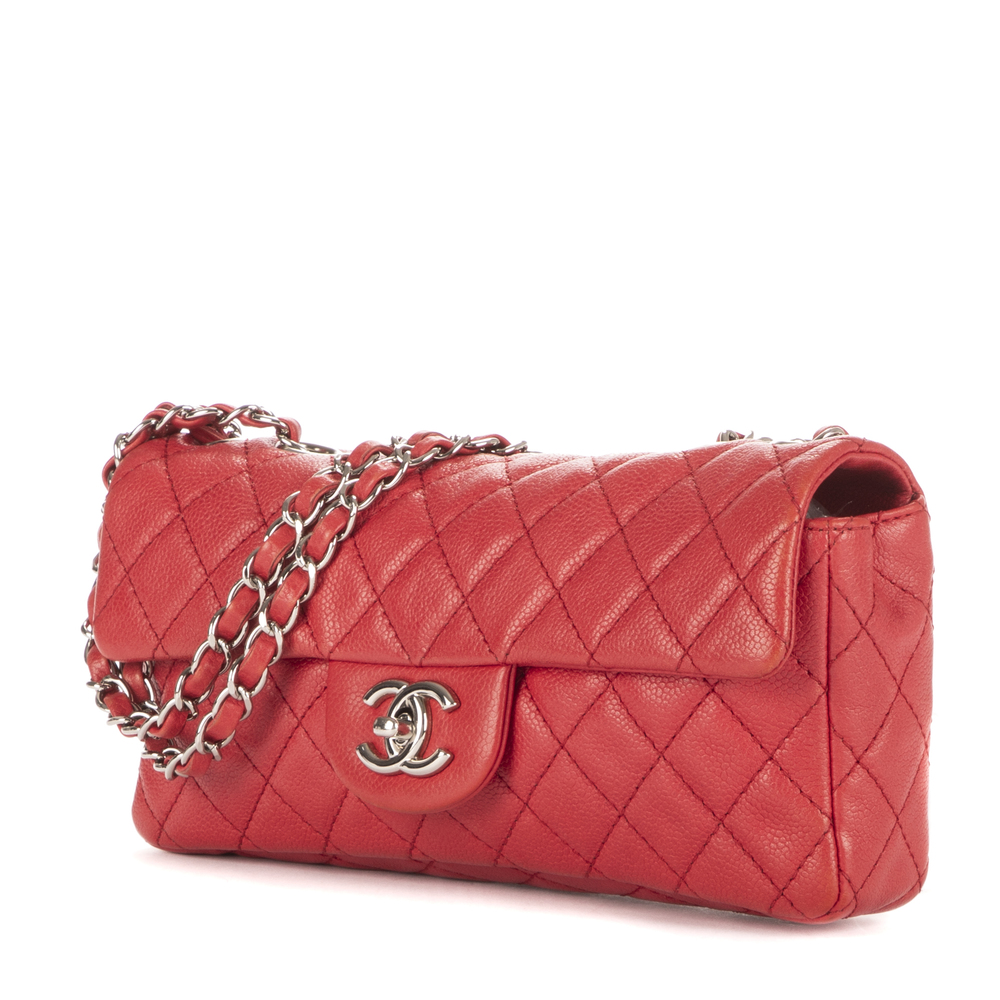 Chanel East-West Single Flap - Picture 2 of 11